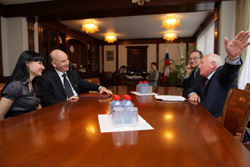 Governor met with Algerian Ambassador